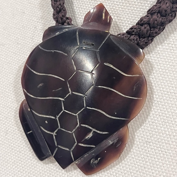 Carved Shell Turtle Necklace - Picture 3 of 10